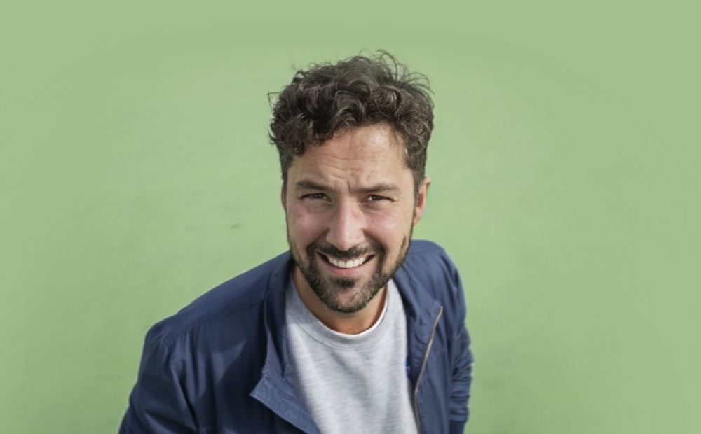 #lesetipsfraenforfatter: – En god bok er som en forelskelse!