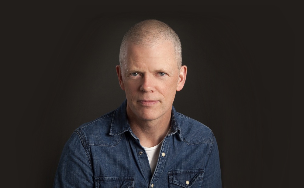 #lesetipsfraenforfatter: Hva leser Are Kalvø? 