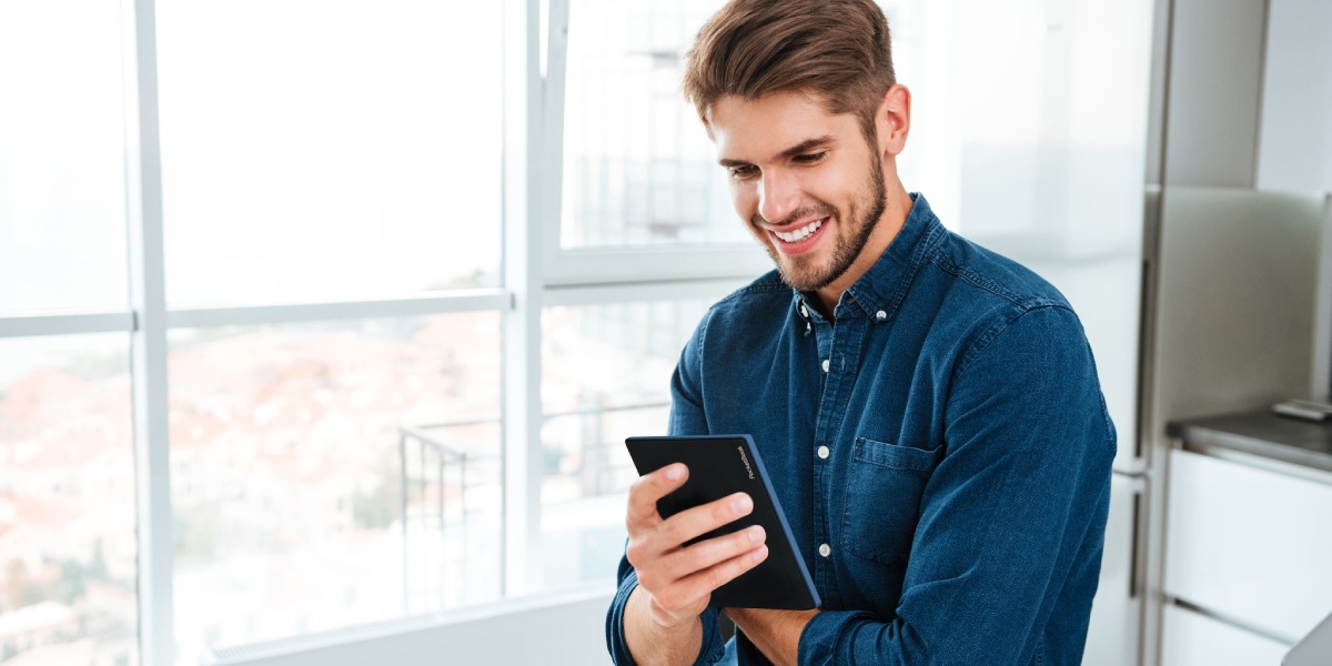 PocketBook Verse Pro: nyeste teknologi for e-lesere i en kompakt kropp